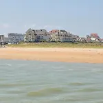 2 Bedroom Amazing In *