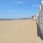 2 Bedroom Amazing In Prázdninový dům