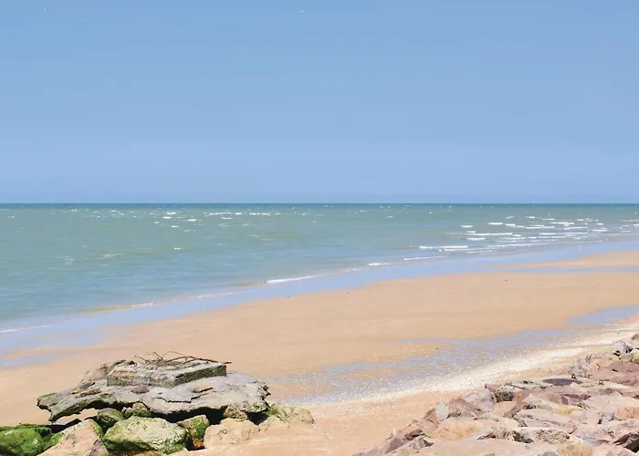 Feriehus 2 Bedroom Amazing In Dives-sur-Mer